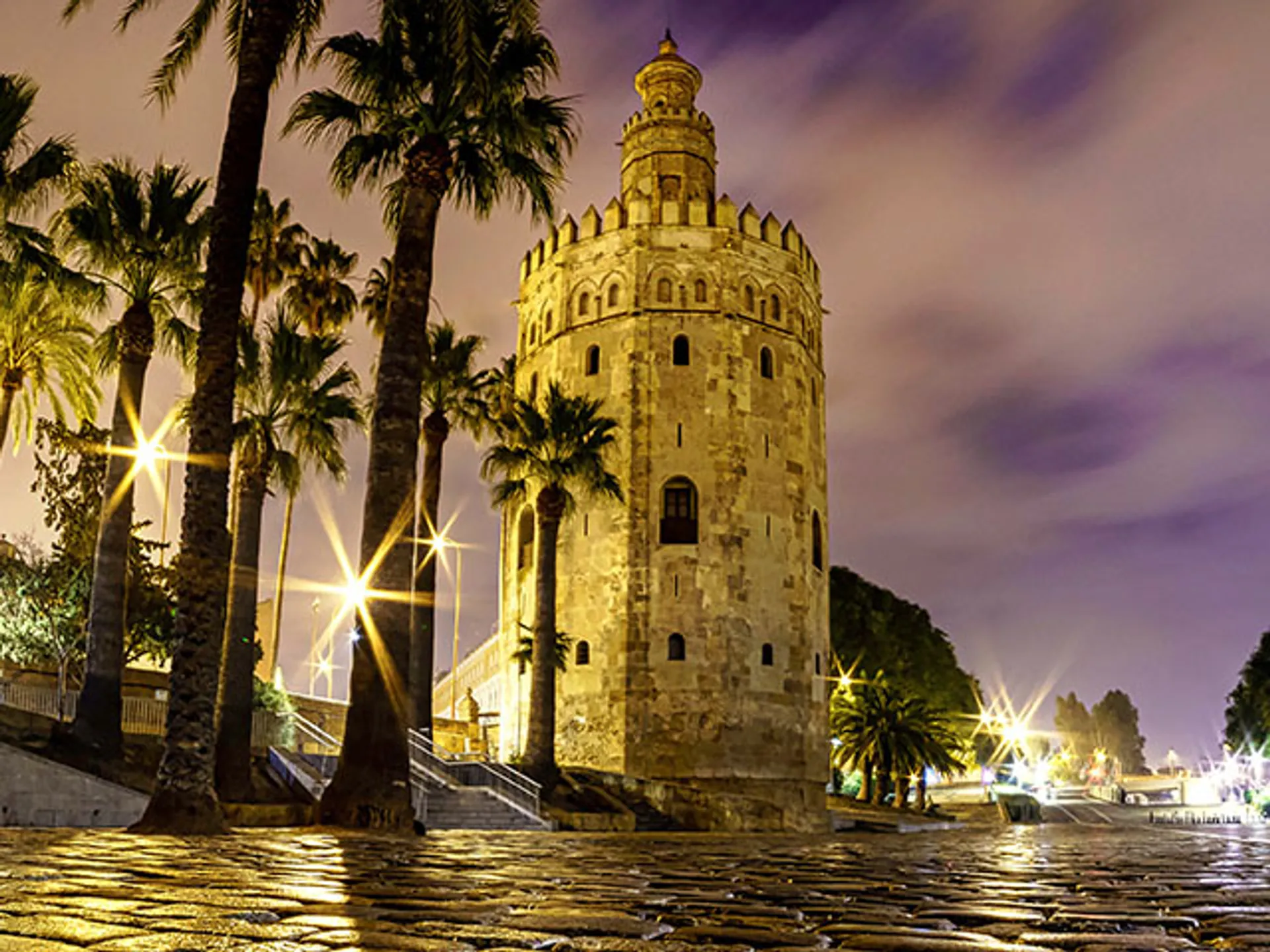Torre del Oro - Qué ver en Sevilla - Guía de viaje Sevilla - Buendía Tours