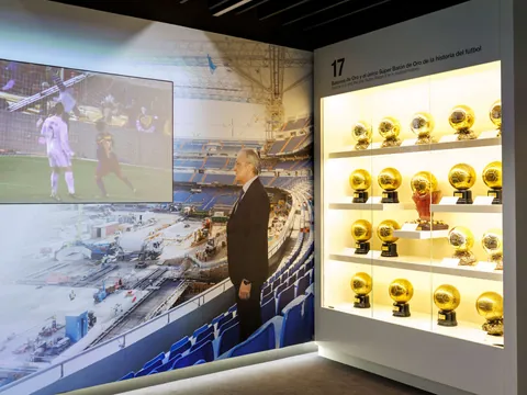 Las vitrinas del interior del Bernabéu esconden verdaderos tesoros.