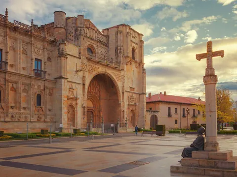 visita guiada Convento San Marcos León Castilla León