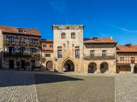 Plaza Mayor de Santillana del Mar, Cantabria, España