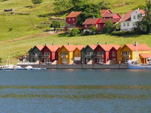 casas-colores-fiordo-oslo.jpg