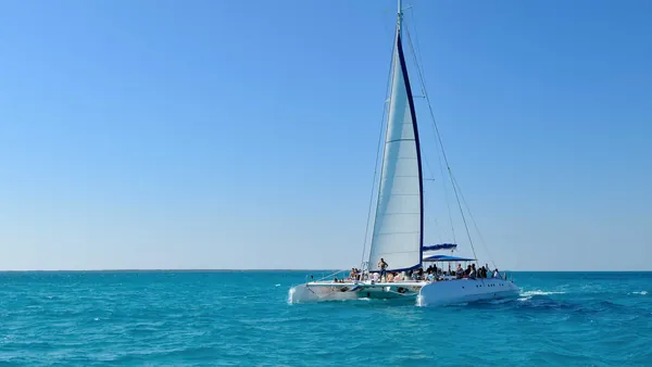 excursión catamarán Cabo Creus Cap Creus Roses Cataluña