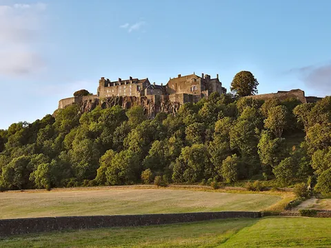 Vista panorámica del Castillo de Stirling, situado en una colina