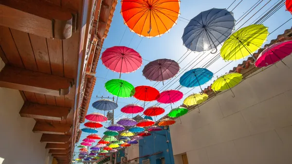 tour privado Cartagena Indias Getsemani callejon Ancho Paraguas Colombia