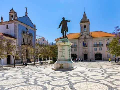 plaza república aveiro portugal