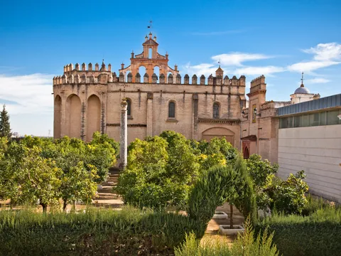 excursión Italica desde Sevillla Monasterio Medieva San Isidoro campo