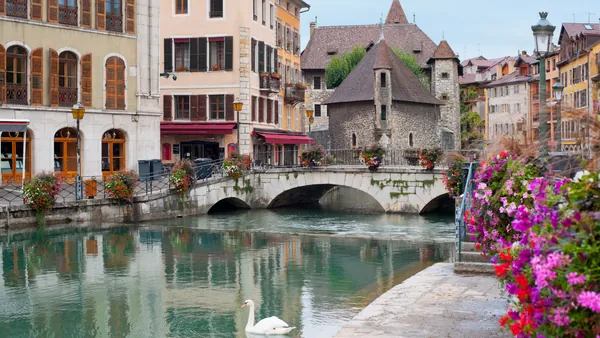 excursion-annecy_visita-guiada-ginebra_suiza_francia_buendia (3).jpg
