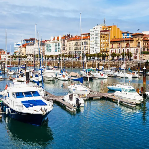 Gijón Asturias puerto deportivo