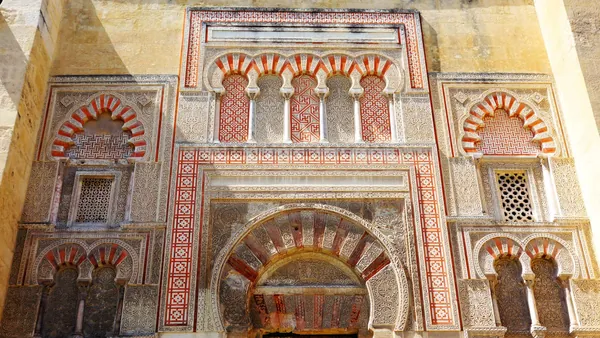 Tours a pie y visitas guiadas en Córdoba para acceder al patrimonio de la ciudad con el contexto que merece