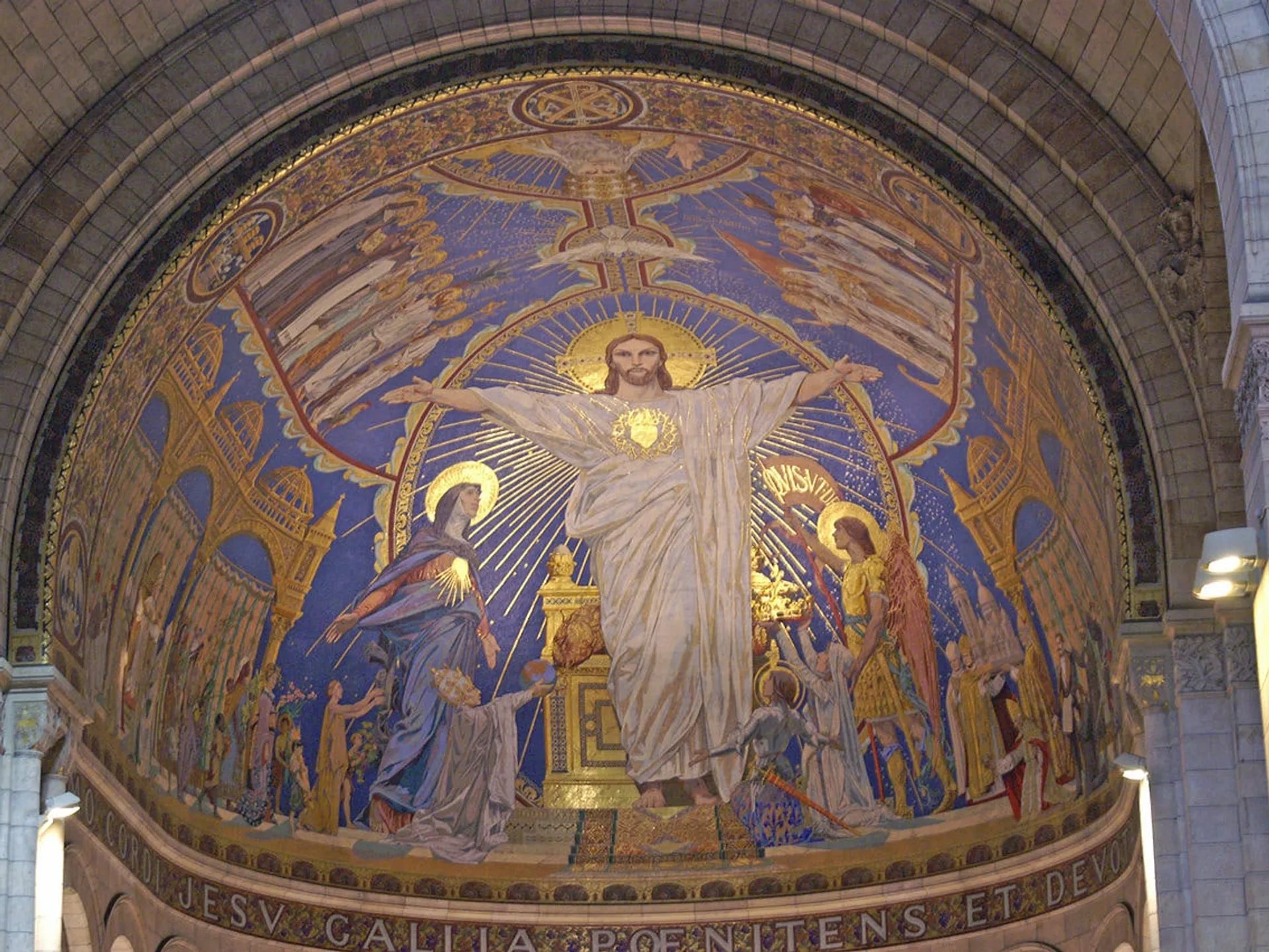 Interior Sagrado Corazón de París
