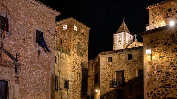 visita guiada Cáceres nocturno misterios leyendas Extremadura