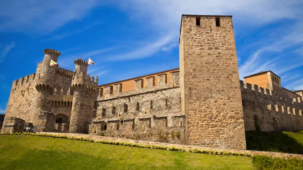 tour a Pie Ponferrada Completo visita guiada Castillo Templarios Castilla León