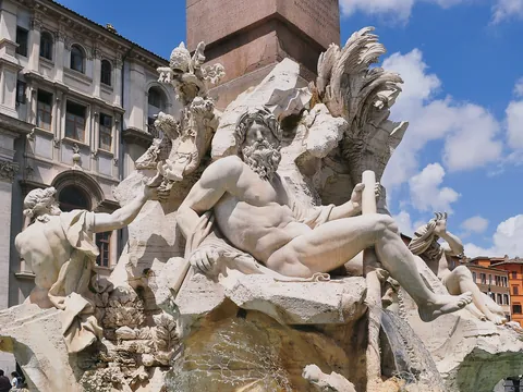 Fuente de los Cuatro Ríos de Bernini en Piazza Navona, Roma