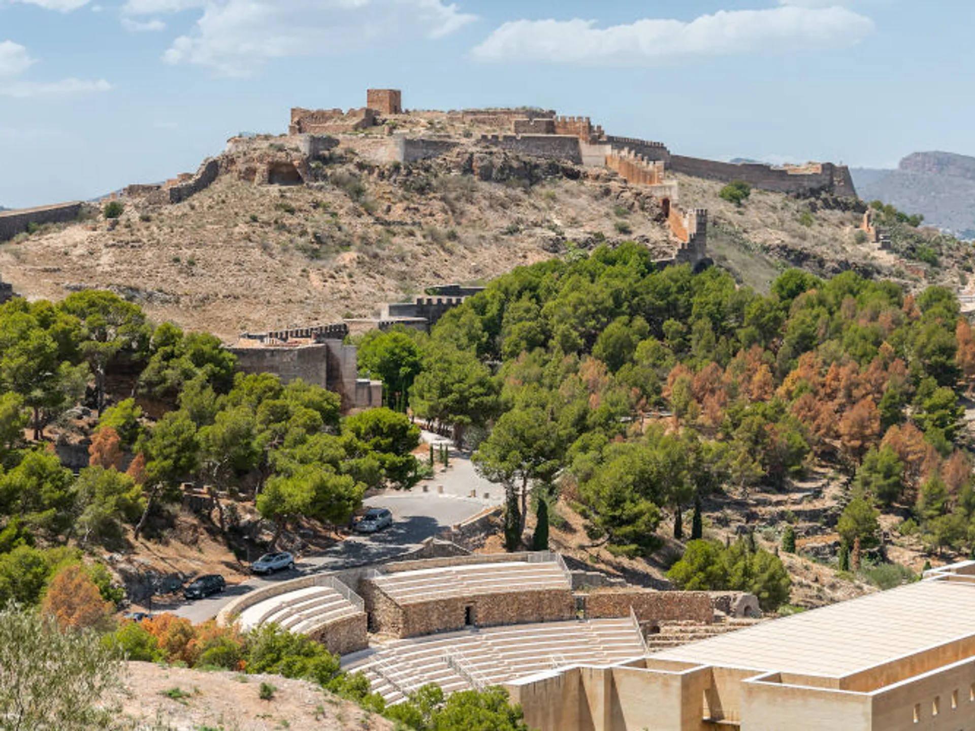 Qué ver fuera de Valencia: Sagunto, la localidad con el único teatro romano de la región.