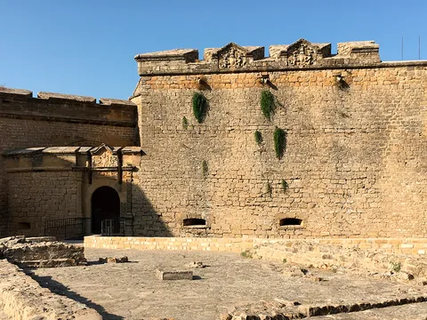 visita guiada Sabiote privado Castillo Iglesia Ubeda Baeza Jaen