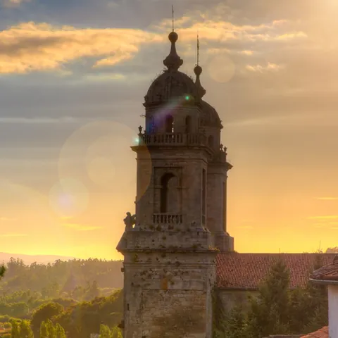 Convento de San Francisco de Valdediós - Qué ver en Santiago - Guía de viaje Santiago de Compostela - Buendía Tours