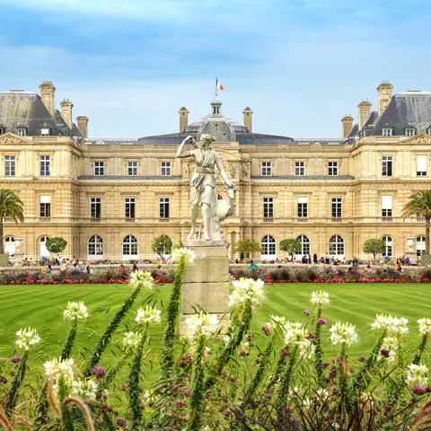 Estatua en los Jardines de Luxemburgo