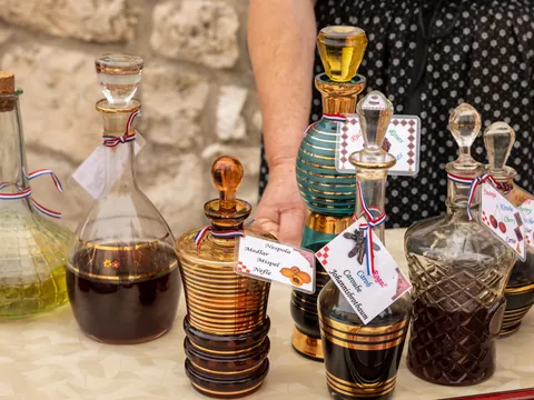 dubrovnik-food-tour_visita-guiada_experienicia-gastronomica_croacia_buendia (2).jpg