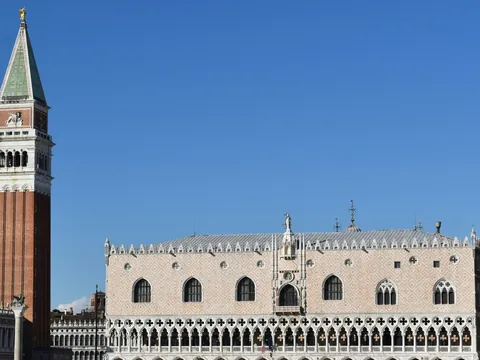Palacio Ducal y Campanile de San Marcos en Venecia