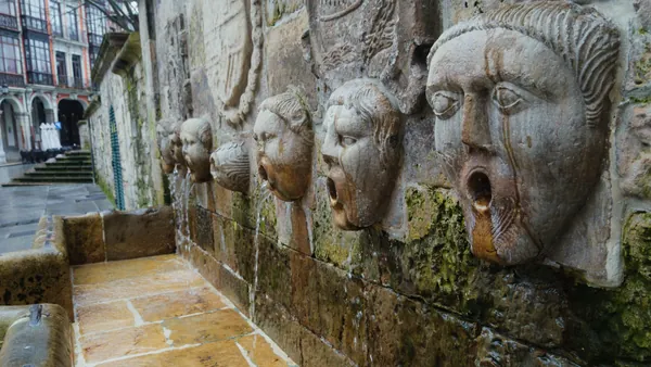 Fuente de los Caños de San Francisco en Avilés