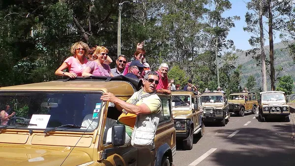 excursión 4x4 Madeira Funchal Acantilados Valles Degustacion Vino Skywalk