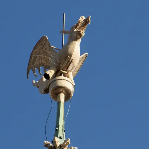 Dragon dorado campanario de Belfort