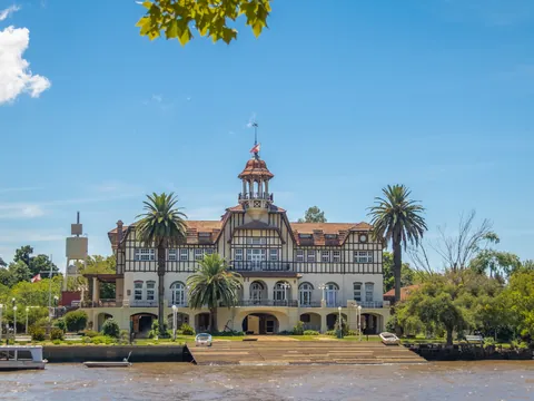 club-remo-paseo-barco-cinco-rios-delta-tigre.jpg