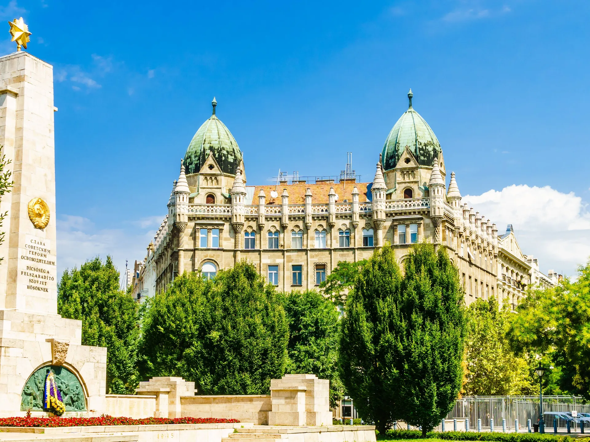 Plaza de la Libertad - Qué ver en Budapest - Guía de viaje Budapest - Buendía Tours