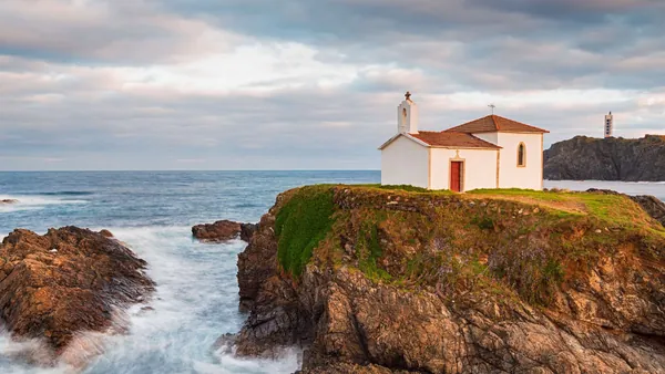 Qué hacer en Finisterre entre el faro, el océano y la Costa da Morte