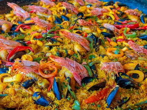 Paella excursión catamarán Málaga