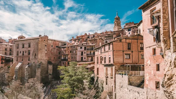 free tour Albarracin Imprescindible visita guiada gratuita en español Pueblo Medieval Murallas Teruel Aragon