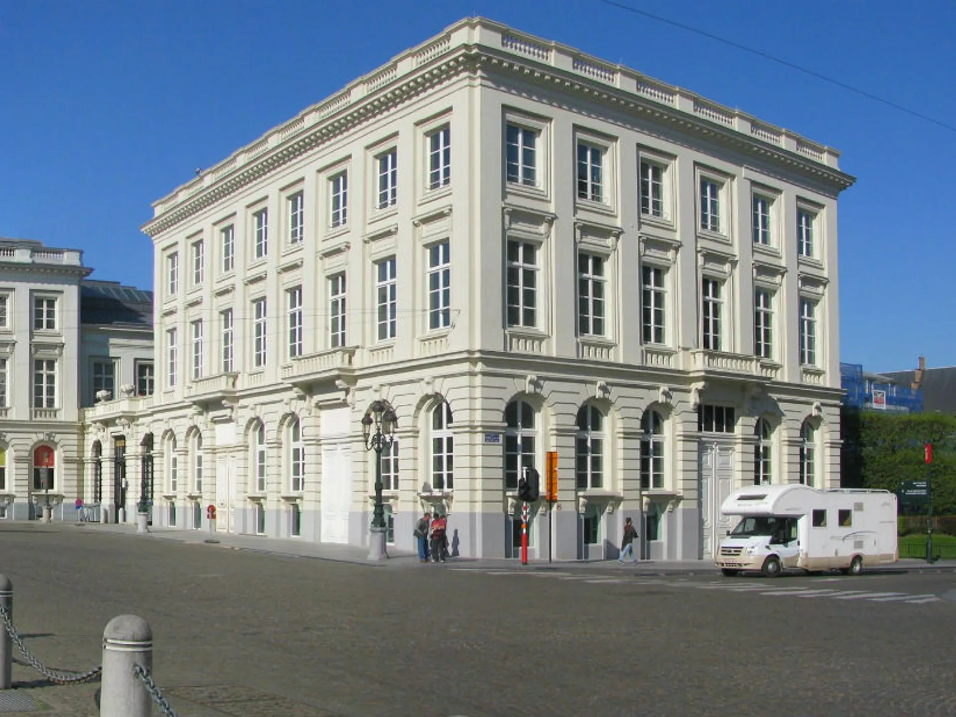 museo-magritte-buendiatours-bruselas-interna.jpg