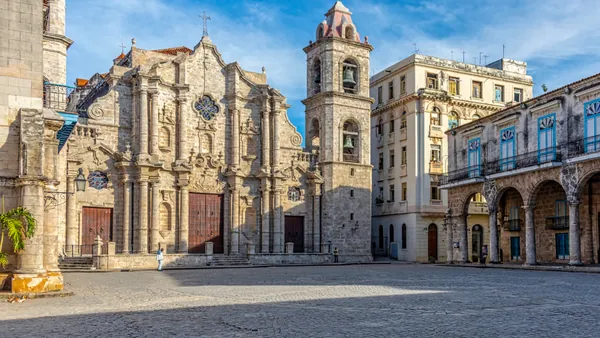La plaza de la catedral en La Habana, Cuba