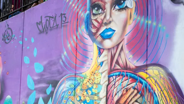 grafiti-tour-comuna13-medellin_0.jpg