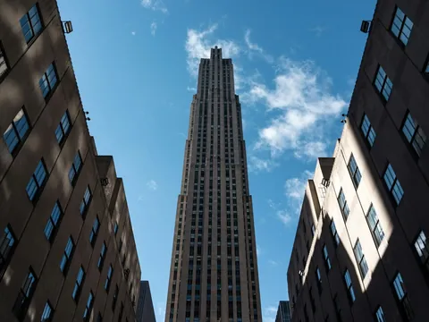 Rascacielos del Rockefeller Center visto desde la calle, Nueva York, Estados Unidos