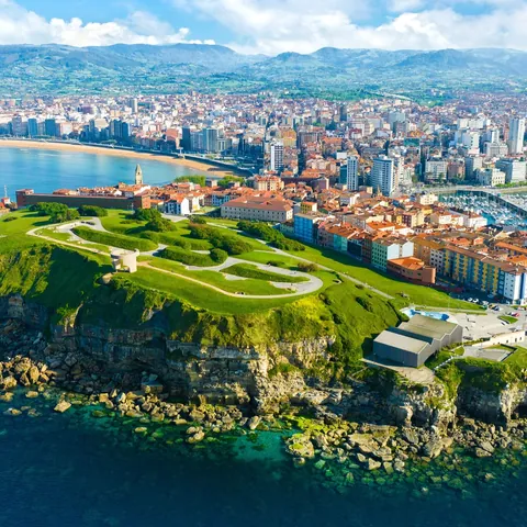 Visita guiada por Gijón con espicha asturiana opcional