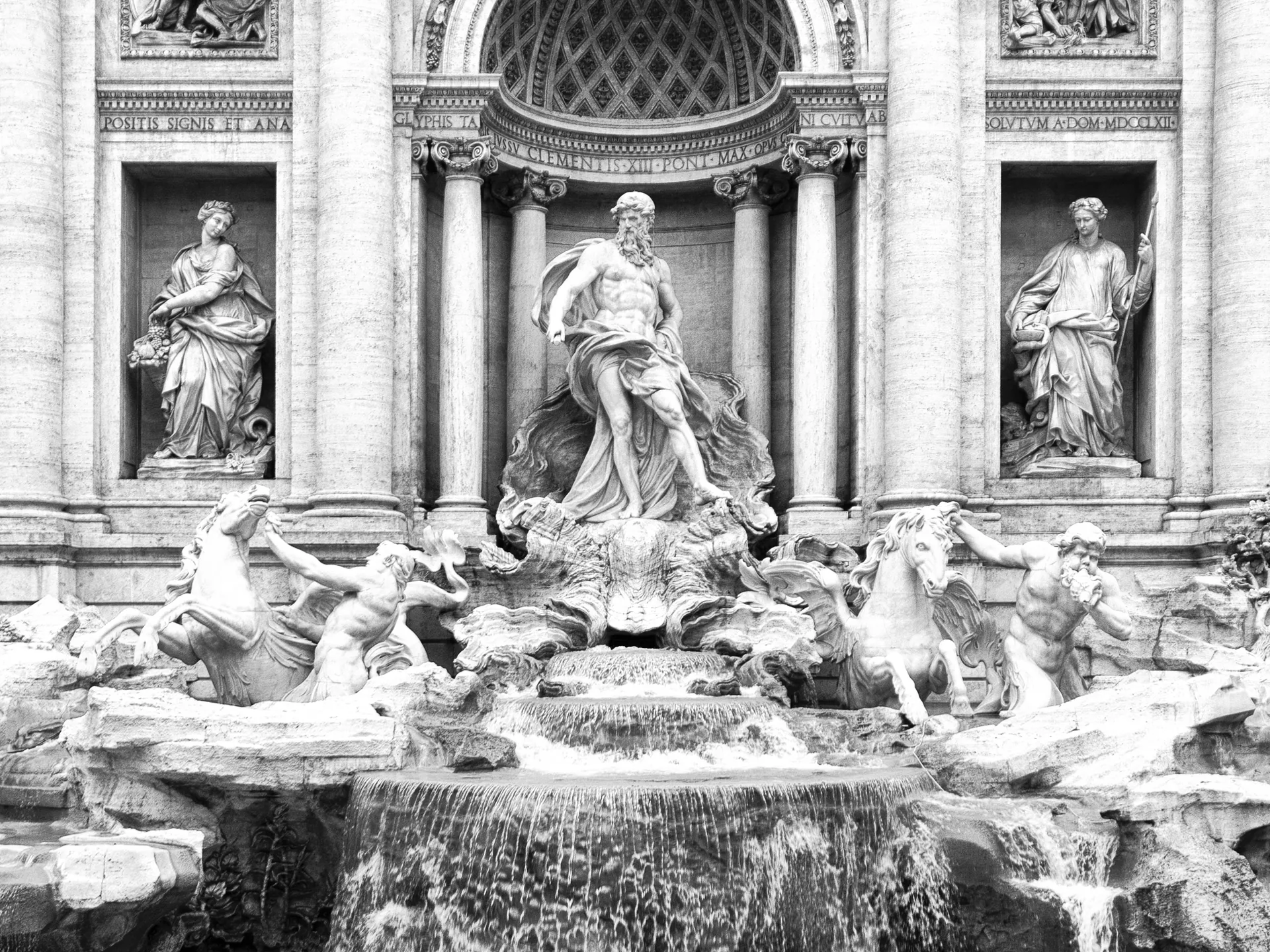 Fontana di Trevi, escenario usado en "La Dolve Vita"