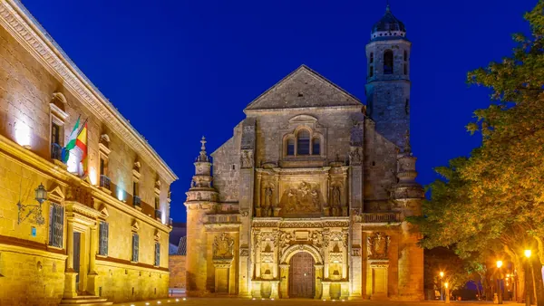 tour a Pie Ubeda nocturno