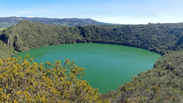 laguna-guatavita-excursion-desde-bogota.jpg