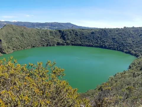 laguna-guatavita-excursion-desde-bogota.jpg