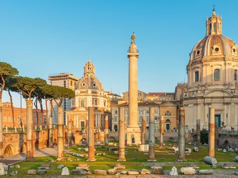 Foro Romano y Columna de Trajano en Roma