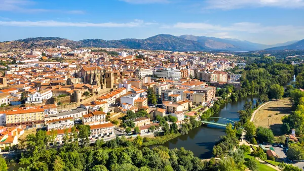 Plasencia vista Aerea tour Pie