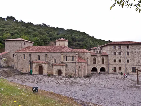 Monasterio de Santo Toribio de Liébana en Cantabria, España