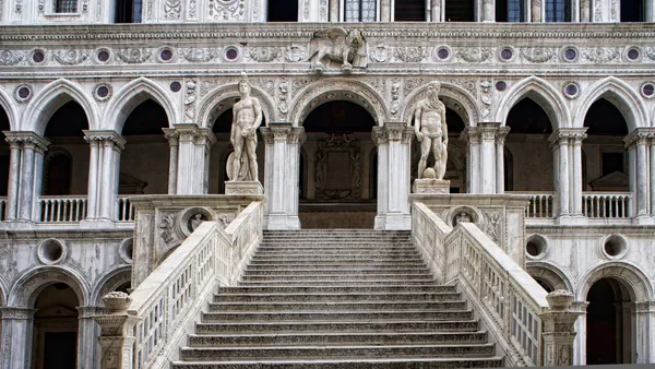 Escalinata interior del Palacio Ducal de Venecia