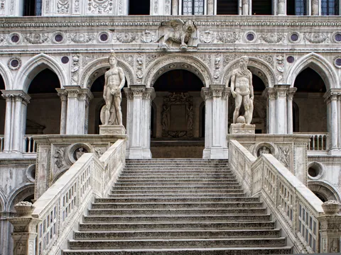 Escalinata interior del Palacio Ducal de Venecia