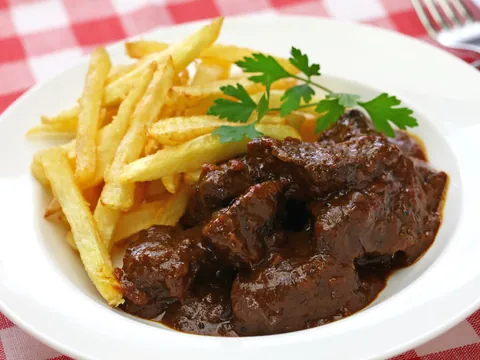 Carbonara flamenca - Comida típica de Brujas - Comer en Brujas - Guía de viaje Brujas - Buendía Tours