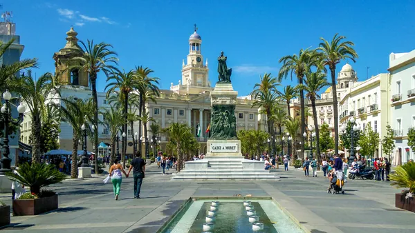 tour privado Cádiz a la Carta visita guiada Plaza San Juan Dios