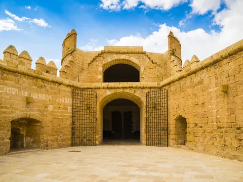 Interior Alcazaba visitas Guiada Alcazaba Almería
