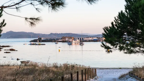 Qué puedes hacer en Portonovo para llegar a las islas más protegidas del Atlántico gallego