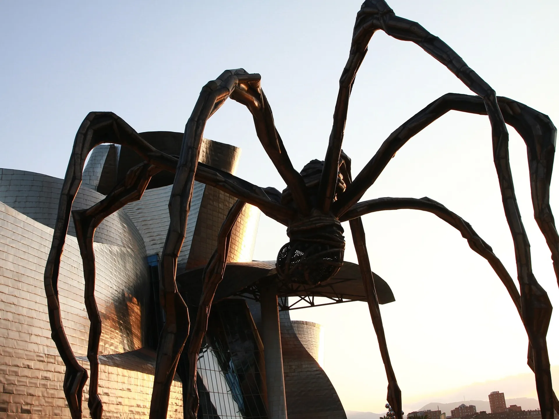 Mamá Exterior Museo Guggenheim de Bilbao - Exposiciones en Guggenheim de Bilbao en 2024 - Blog - Buendía Tours